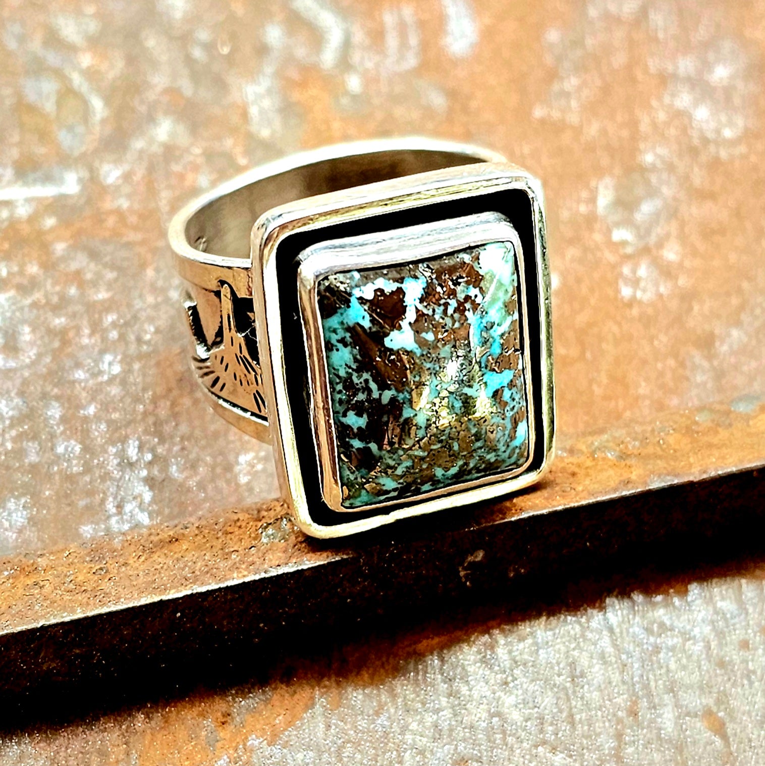 Heavy Sterling Silver Landscape Ring w/ Turquoise. sz. 9.5